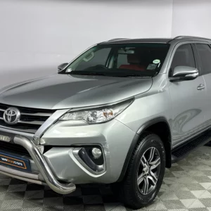 2016 Toyota Fortuner 2.4gd-6 R/B